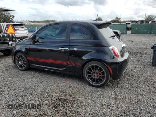2017 FIAT 500 Abarth z VIN 3C3CFFFH6HT526325, wystawiony jako Copart lot #79726074 z przebiegiem 77 682 mil mil oraz Szkody całkowita. Historia ofert i sprzedaży dostępna na DreamBid. Obrazek 2.