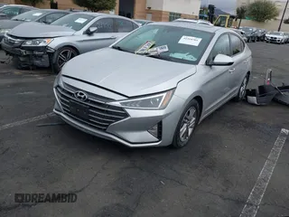 2020 Hyundai Elantra Value Edition z VIN KMHD84LF5LU015393, wystawiony jako IAAI lot #41510766 z przebiegiem 46 452 mil mil oraz . Historia ofert i sprzedaży dostępna na DreamBid. Obrazek 18.