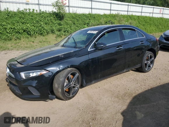 2019 Mercedes-Benz A 220 z VIN WDD3G4FB1KW012236, wystawiony jako Copart lot #60823515 z przebiegiem 29 606 mil mil oraz Czysty tytuł • Clean title. Historia ofert i sprzedaży dostępna na DreamBid. Obrazek 1.
