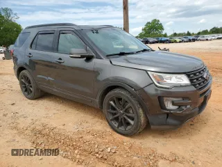 2017 Ford Explorer XLT with VIN 1FM5K7D81HGD62121, listed as a Copart auction lot 53132825 with 63,050 mi miles and Salvage title. Bid and sale history available at DreamBid. Image 4.