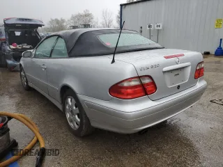 2000 Mercedes-Benz CLK 320/430 with VIN WDBLK65G9YT052770, listed as a Copart auction lot 79308624 with 63,567 mi miles and Salvage Title. Bid and sale history available at DreamBid. Image 2.