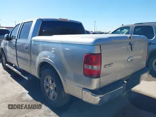 2007 Ford F-150 XLT z VIN 1FTPW12V67KC02285, wystawiony jako IAAI lot #41415491 z przebiegiem 243 646 mil mil oraz . Historia ofert i sprzedaży dostępna na DreamBid. Obrazek 3.