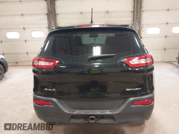2015 Jeep Cherokee Sport z VIN 1C4PJMAB8FW764171, wystawiony jako IAAI lot #42460585 z przebiegiem 204 179 mil mil oraz . Historia ofert i sprzedaży dostępna na DreamBid. Obrazek 16.