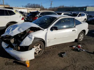 2002 Chevrolet Cavalier with VIN 1G1JC124X27136706, listed as a Copart auction lot 38357454 with 92,574 mi miles and Salvage Title. Bid and sale history available at carsss.com. Image 1.