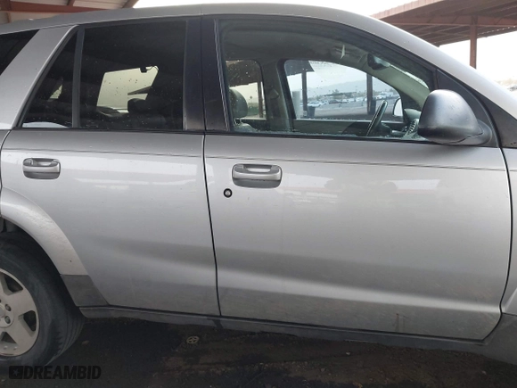 2004 Saturn VUE V6 with VIN 5GZCZ63424S842142, listed as a IAAI auction lot 41562303 with 178,745 mi miles. Bid and sale history available at carsss.com. Image 14.