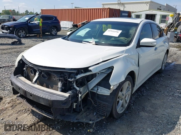 2014 Nissan Altima 2.5 with VIN 1N4AL3AP2EC117079, listed as a IAAI auction lot 41935256 with 140,531 mi miles. Bid and sale history available at carsss.com. Image 6.