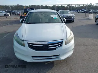 2012 Honda Accord SE z VIN 1HGCP2F63CA017374, wystawiony jako IAAI lot #40875683 z przebiegiem 267 310 mil mil oraz . Historia ofert i sprzedaży dostępna na DreamBid. Obrazek 12.