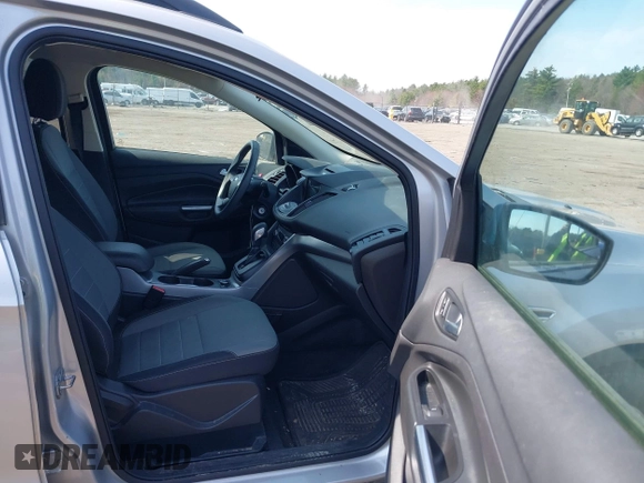 2016 Ford Escape SE z VIN 1FMCU9GXXGUB78201, wystawiony jako IAAI lot #42048676 z przebiegiem 139 144 mil mil oraz . Historia ofert i sprzedaży dostępna na DreamBid. Obrazek 5.