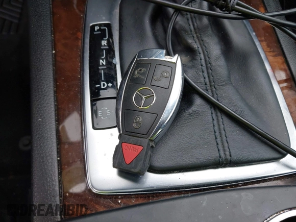 2013 Mercedes-Benz C 300 Sport с VIN WDDGF8AB3DA820171, выставлен на аукционе IAAI как лот 42329459 с пробегом 157 627 миль миль и . История ставок и продаж доступна на DreamBid. Изображение 11.