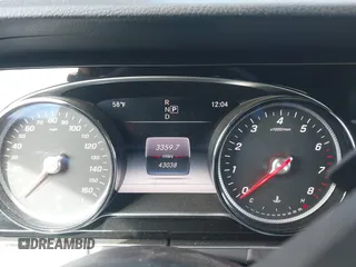2019 Mercedes-Benz E-Class E 300 with VIN WDDZF4JB0KA600484, listed as a IAAI auction lot 41806241 with 43,038 mi miles. Bid and sale history available at carsss.com. Image 7.