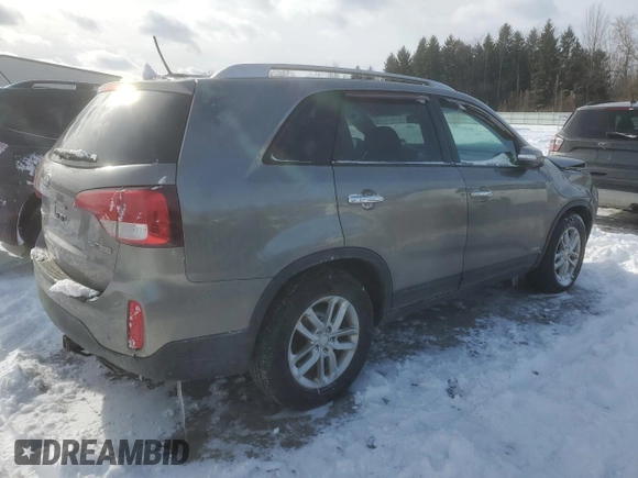 2014 Kia Sorento LX with VIN 5XYKTCA66EG522301, listed as a Copart auction lot 42688935 with 164,560 mi miles and Salvage Title. Bid and sale history available at carsss.com. Image 3.