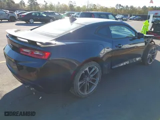 2017 Chevrolet Camaro 2SS with VIN 1G1FH1R78H0104538, listed as a IAAI auction lot 41870474 with 119,955 mi miles. Bid and sale history available at carsss.com. Image 4.