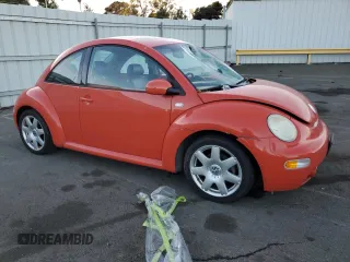 2003 Volkswagen New Beetle Coupe GLX with VIN 3VWDD21C43M409501, listed as a Copart auction lot 80493114 with 105,034 mi miles and Clean Title. Bid and sale history available at carsss.com. Image 4.