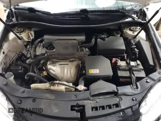 2017 Toyota Camry XLE z VIN 4T1BF1FK1HU325987, wystawiony jako Copart lot #87043914 z przebiegiem 107 307 mil mil oraz Szkoda całkowita • Salvage title. Historia ofert i sprzedaży dostępna na DreamBid. Obrazek 11.