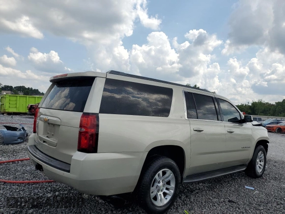 2015 Chevrolet Suburban LT z VIN 1GNSCJKC3FR652426, wystawiony jako Copart lot #60554405 z przebiegiem 200 570 mil mil oraz Szkoda całkowita • Salvage title. Historia ofert i sprzedaży dostępna na DreamBid. Obrazek 3.