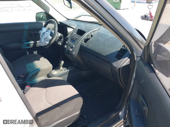 2013 Kia Soul with VIN KNDJT2A52D7494263, listed as a IAAI auction lot 41879153 with 196,010 mi miles. Bid and sale history available at carsss.com. Image 5.