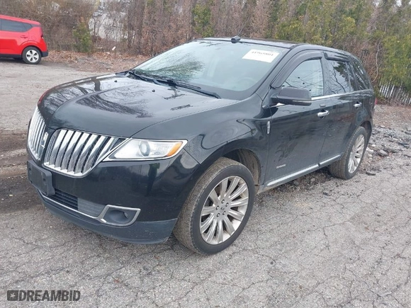 2013 Lincoln MKX with VIN 2LMDJ8JK6DBL19470, listed as a IAAI auction lot 41965801 with 151,247 mi miles. Bid and sale history available at carsss.com. Image 2.