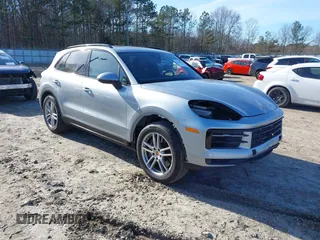 2024 Porsche Cayenne z VIN WP1AA2AYXRDA01534, wystawiony jako IAAI lot #41305797 z przebiegiem 12 848 mil mil oraz . Historia ofert i sprzedaży dostępna na DreamBid. Obrazek 1.