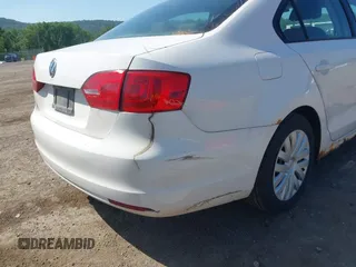 2012 Volkswagen Jetta SE with VIN 3VWDP7AJ0CM306577, listed as a IAAI auction lot 42585620 with 235,667 mi miles and . Bid and sale history available at DreamBid. Image 12.