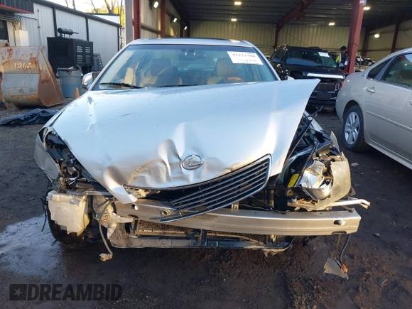 2005 Lexus ES 330 with VIN JTHBA30G355067558, listed as a IAAI auction lot 41273706 with 202,361 mi miles. Bid and sale history available at carsss.com. Image 12.