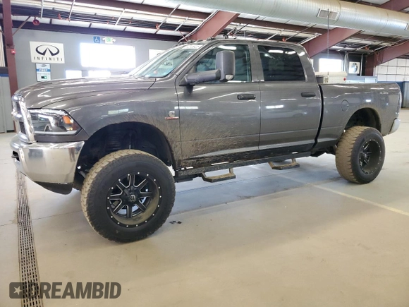 2015 Ram 2500 Tradesman z VIN 3C6UR5CL1FG524912, wystawiony jako Copart lot #54245925 z przebiegiem 312 171 mil mil oraz Czysty tytuł • Clean title. Historia ofert i sprzedaży dostępna na DreamBid. Obrazek 1.