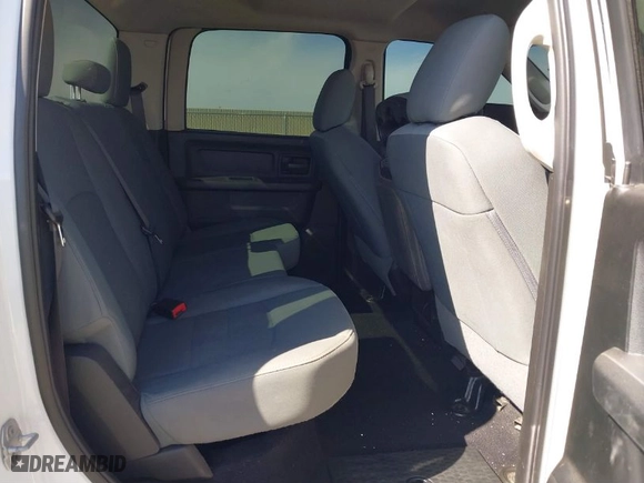 2018 Ram 2500 Tradesman with VIN 3C6UR5CL1JG341311, listed as a IAAI auction lot 41574252 with 117,635 mi miles. Bid and sale history available at carsss.com. Image 8.