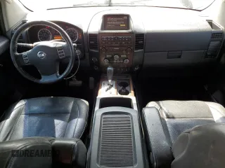 2011 Nissan Titan SL z VIN 1N6AA0EC8BN312137, wystawiony jako Copart lot #60227105 z przebiegiem 194 973 mil mil oraz Szkoda całkowita • Salvage title. Historia ofert i sprzedaży dostępna na DreamBid. Obrazek 8.