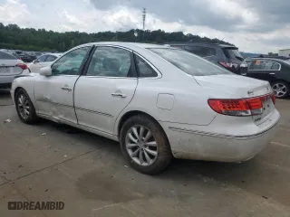 2007 Hyundai Azera SE with VIN KMHFC46F47A216700, listed as a Copart auction lot 64715524 with 117,819 mi miles and Salvage Title. Bid and sale history available at carsss.com. Image 2.