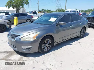 2015 Nissan Altima 2.5 SV with VIN 1N4AL3APXFC468016, listed as a IAAI auction lot 41791762 with 173,525 mi miles. Bid and sale history available at carsss.com. Image 2.