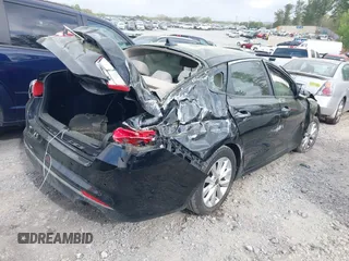 2018 Kia Optima LX z VIN 5XXGT4L33JG267863, wystawiony jako IAAI lot #41948493 z przebiegiem 71 123 mil mil oraz . Historia ofert i sprzedaży dostępna na DreamBid. Obrazek 4.