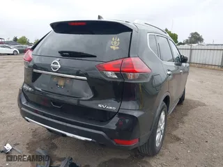 2020 Nissan Rogue SV with VIN JN8AT2MV8LW122981, listed as a IAAI auction lot 41895679 with 46,997 mi miles. Bid and sale history available at carsss.com. Image 4.