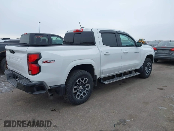 2024 Chevrolet Colorado 4WD Z71 with VIN 1GCPTDEK1R1113664, listed as a IAAI auction lot 41380070 with 6,922 mi miles. Bid and sale history available at carsss.com. Image 4.