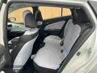 2019 Toyota Prius L Eco z VIN JTDKARFU0K3071494, wystawiony jako IAAI lot #42329012 z przebiegiem 91 569 mil mil oraz . Historia ofert i sprzedaży dostępna na DreamBid. Obrazek 1.