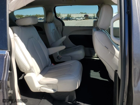 2021 Chrysler Voyager LXI with VIN 2C4RC1DG8MR520468, listed as a Copart auction lot 47964655 with 84,578 mi miles and Salvage Title. Bid and sale history available at carsss.com. Image 11.