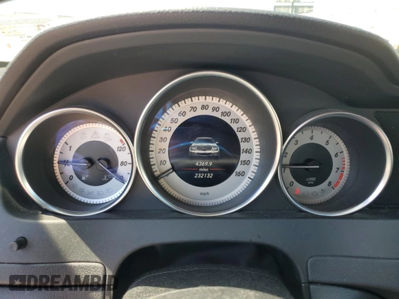 2013 Mercedes-Benz C 350 с VIN WDDGJ5HB1DF957633, выставлен на аукционе Copart как лот 65576675 с пробегом 232 132 миль миль и Списание • Salvage title. История ставок и продаж доступна на DreamBid. Изображение 9.