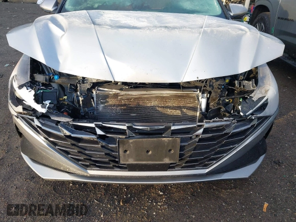 2021 Hyundai Elantra SEL z VIN 5NPLN4AG1MH012443, wystawiony jako IAAI lot #41209499 z przebiegiem 57 829 mil mil oraz . Historia ofert i sprzedaży dostępna na DreamBid. Obrazek 6.