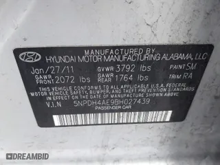 2011 Hyundai Elantra GLS PZEV with VIN 5NPDH4AE9BH027439, listed as a IAAI auction lot 41958232 with 1 mi miles. Bid and sale history available at carsss.com. Image 9.