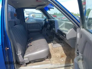 1994 Dodge Dakota z VIN 1B7GG26X5RW145863, wystawiony jako IAAI lot #42345217 z przebiegiem 117 441 mil mil oraz . Historia ofert i sprzedaży dostępna na DreamBid. Obrazek 5.