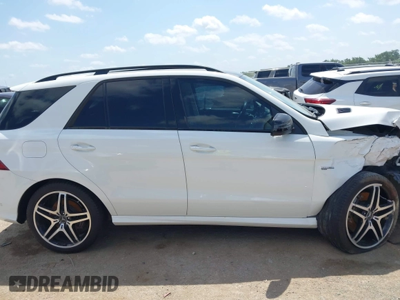 2018 Mercedes-Benz GLE 43 AMG with VIN 4JGDA6EB9JB168989, listed as a IAAI auction lot 42549650 with 94,170 mi miles and . Bid and sale history available at DreamBid. Image 13.