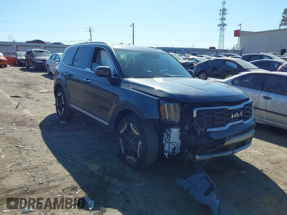 2024 Kia Telluride S with VIN 5XYP64GC0RG527984, listed as a IAAI auction lot 41661864 with 15,401 mi miles and . Bid and sale history available at carsss.com. Image 1.