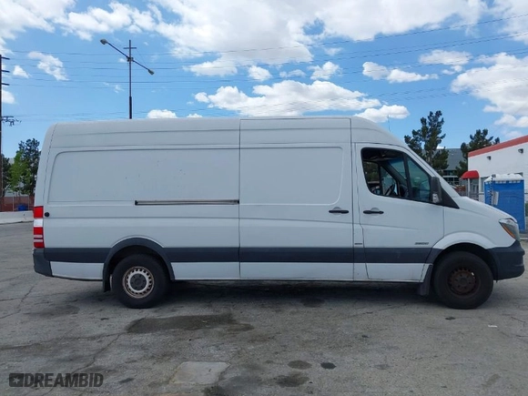 2014 Mercedes-Benz Sprinter Cargo Vans EXT with VIN WD3PE8DC3E5938341, listed as a IAAI auction lot 41920703 with 229,476 mi miles. Bid and sale history available at carsss.com. Image 13.