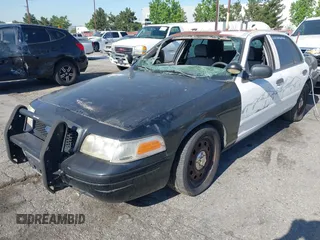 2008 Ford Police Interceptor z VIN 2FAFP71V18X150470, wystawiony jako IAAI lot #42301553 z przebiegiem 82 116 mil mil oraz . Historia ofert i sprzedaży dostępna na DreamBid. Obrazek 18.