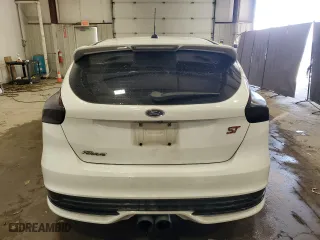 2017 Ford Focus ST with VIN 1FADP3L9XHL273004, listed as a Copart auction lot 46921955 with 103,619 mi miles and Clean Title. Bid and sale history available at carsss.com. Image 6.