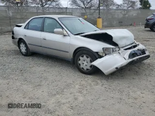 1999 Honda Accord LX z VIN JHMCG5546XC007348, wystawiony jako Copart lot #48069835 z przebiegiem 272 995 mil mil oraz Szkoda całkowita • Salvage title. Historia ofert i sprzedaży dostępna na DreamBid. Obrazek 4.