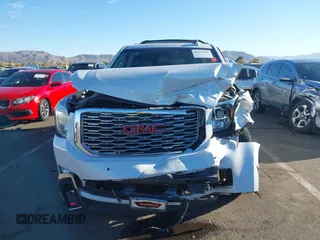 2018 GMC Yukon XL Denali with VIN 1GKS2HKJ2JR183877, listed as a IAAI auction lot 41652039 with 123,075 mi miles. Bid and sale history available at carsss.com. Image 13.