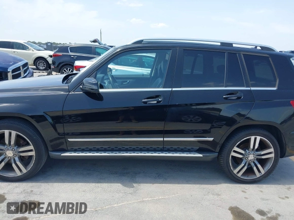 2013 Mercedes-Benz GLK 350 z VIN WDCGG5HBXDG051431, wystawiony jako IAAI lot #42533464 z przebiegiem 151 514 mil mil oraz . Historia ofert i sprzedaży dostępna na DreamBid. Obrazek 14.