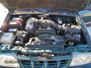 2001 Kia Sportage with VIN KNDJB723115705926, listed as a Copart auction lot 41489735 with 155,820 mi miles and Salvage Title. Bid and sale history available at carsss.com. Image 12.