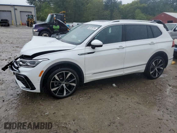 2024 Volkswagen Tiguan SEL R-Line с VIN 3VV4B7AXXRM177585, выставлен на аукционе Copart как лот 56230755 с пробегом 4 259 миль миль и Списание • Salvage title. История ставок и продаж доступна на DreamBid. Изображение 1.