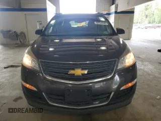 2017 Chevrolet Traverse LS z VIN 1GNKVFKD6HJ328081, wystawiony jako Copart lot #60436845 z przebiegiem 198 969 mil mil oraz Czysty tytuł • Clean title. Historia ofert i sprzedaży dostępna na DreamBid. Obrazek 5.