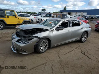 2019 Lexus ES 300h z VIN 58AB21B18KU001332, wystawiony jako Copart lot #57585195 z przebiegiem Nie podano mil oraz Czysty tytuł • Clean title. Historia ofert i sprzedaży dostępna na DreamBid. Obrazek 1.